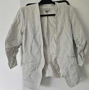 H&M Cream Blazer with Notched Lapel and Relaxed Fit